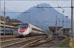 ETR 610/513979/ein-sbb-rabe-502-als-ec Ein SBB RABE 502 als EC nach Milano beim Halt in Domodossola.
11. April 2016