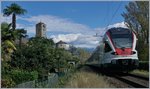 Der RABe 524 114 hat Locaro Richtung Bellinzona verlassen. 
20. Sept. 2016