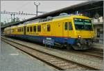 Der gelbe  Train des Vignes  (Rebbergzug) in Vevey, der leider 2012 dem Domino-Umbau zum Opfer fiel.
