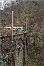 fart-ssif/514106/zwischen-trontano-und-verigo-befindet-sich Zwischen Trontano und Verigo befindet sich ein schöner und zudem gut zu fotografierender Streckenabschnitt mir einer eindrücklichen Brücke: 
FART Centovalliexpress auf der Fahrt nach Domodossola. 
3. April 2014 