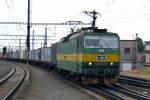 CD 163 015 zieht einer KLV durch Praha-Liben am 13 Mai 2012.