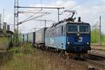  I feel blue  denkt CD 372 012 mit blauer LKW Walterzug in Pirna am 11 April 2014.