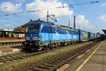 br-383/672904/blau-blau-blau-lkw-walterzug-mit Blau, Blau, Blau: LKW Walterzug mit 383 003 steht am 23 September 2018 in Ceska Trebova unter ein beinahe blauer Himmel -von einige Wolkchen abegesehen. 