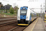 br-650/862538/650-202-von-ceske-drahy-als 650 202 von Ceske Drahy als Sp 1667 von Karlovy Vary kommend mit ziel Plzen hl.n. bei der Einfahrt in den Bahnhof Sokolov am 9.4.24