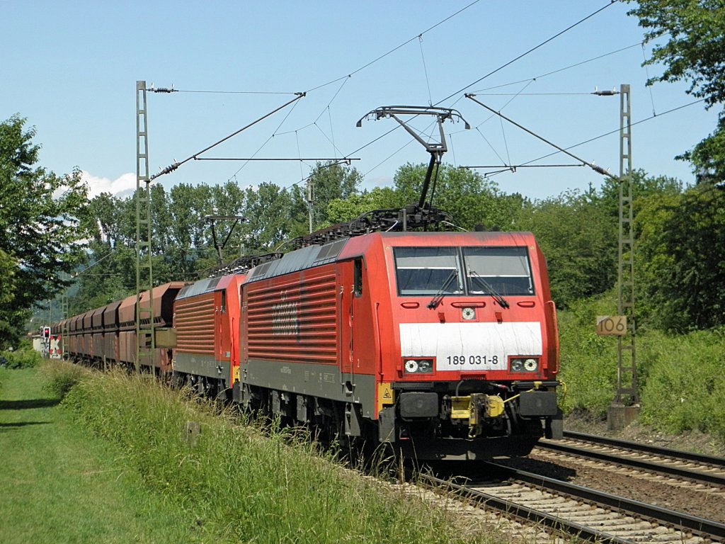 189 031-8 mit 189 040 in Unkel am 10.6.2011