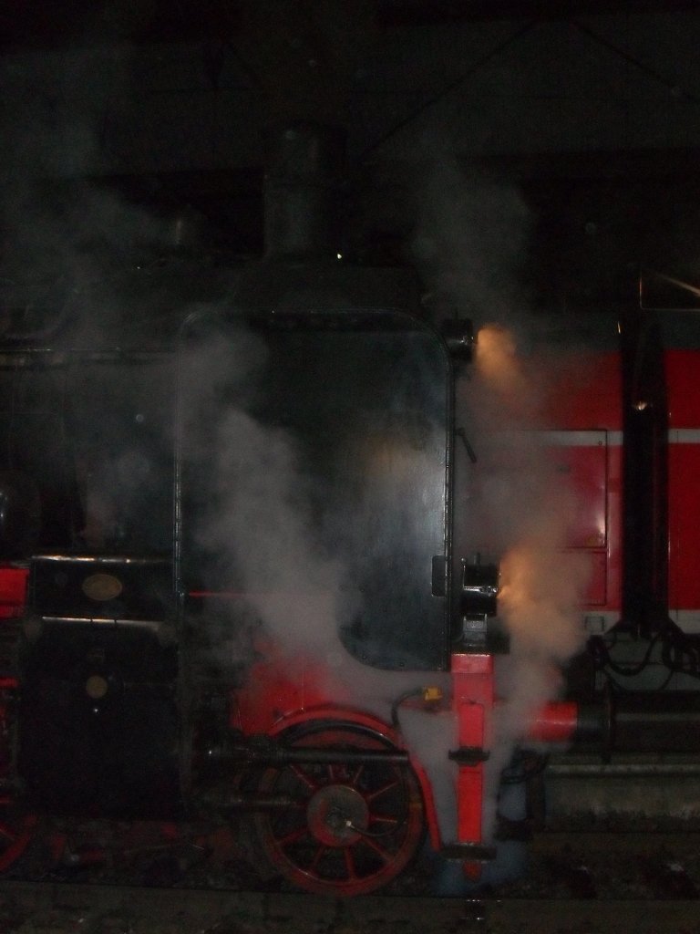 38 2267 am Abend des 27.11.10 in Aachen Hbf.