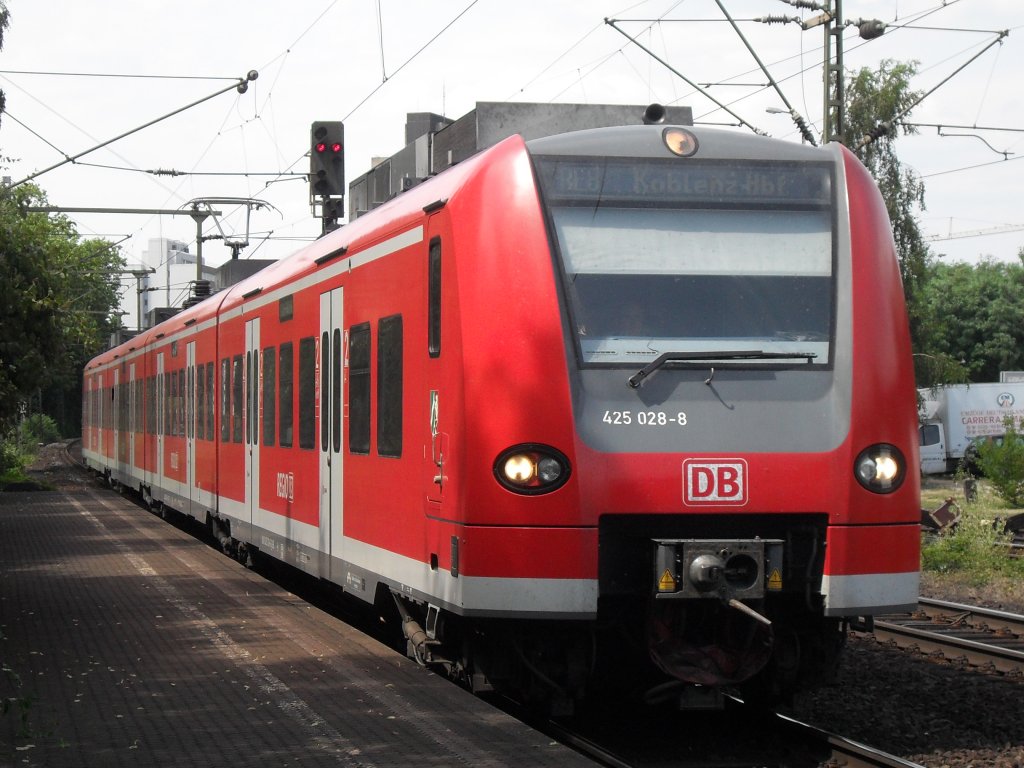 425 028-8 am 09.07.10. in Beuel.