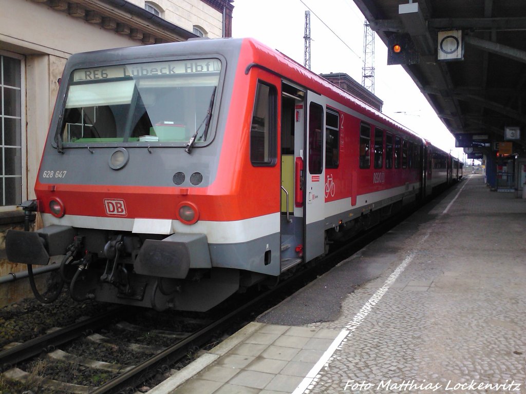 BR 628 im Doppelpack als RE6 mit Ziel Lbeck Hbf im Bahnhof Bad Kleinen am 13.4.13