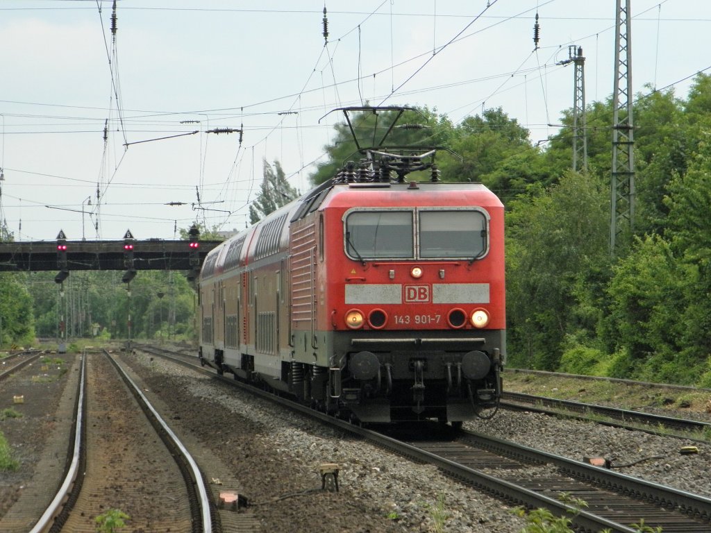 DB 143 901-7 in Beuel am 27.5.2011