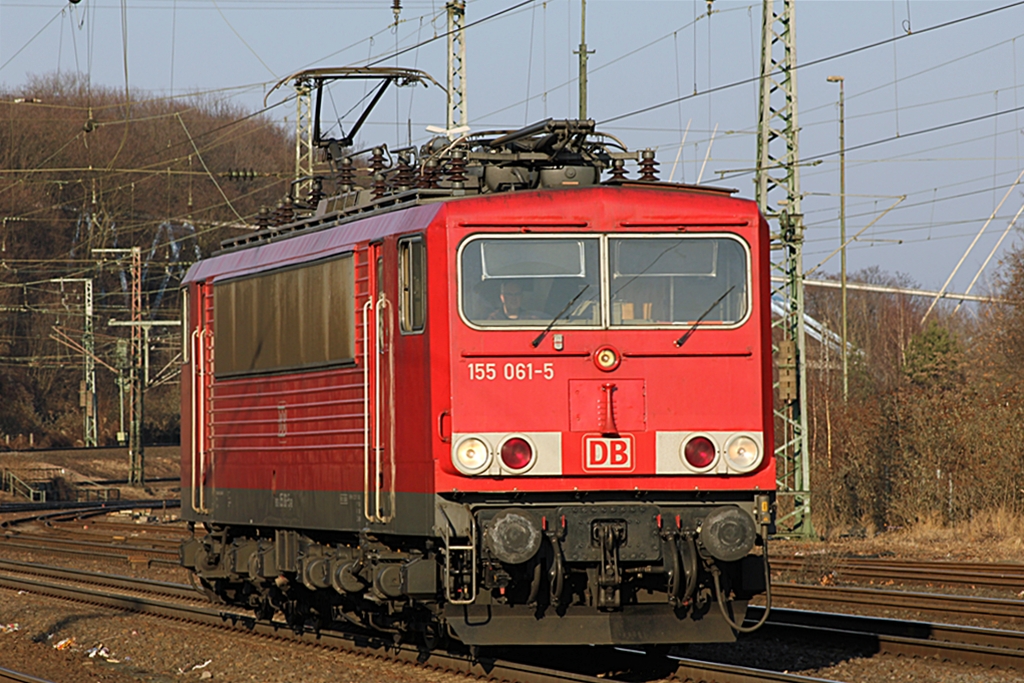 DB 155 061-5 in K�ln West am 10.2.2012