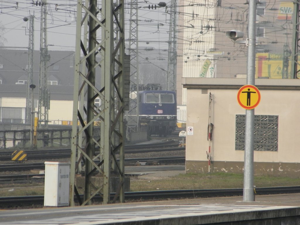 DB 181 201 steht abgestellt in Koblenz hbf am 5.3.2011