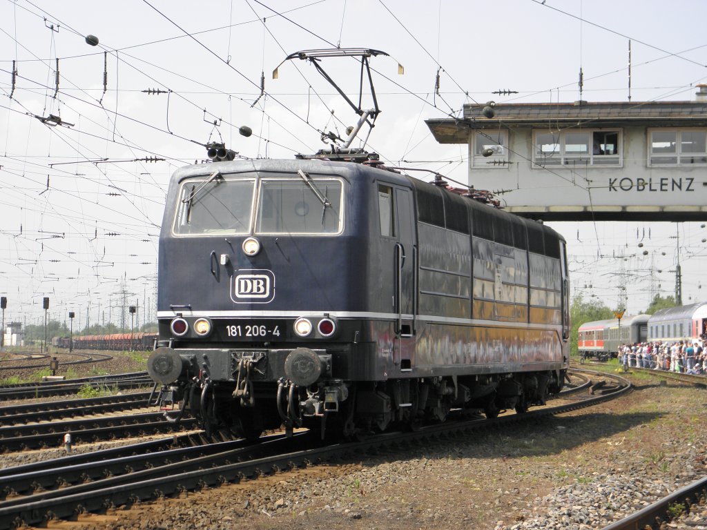 DB 181 206-4 auf der Lokparade in Koblenz-L�tzel am 21.5.2011