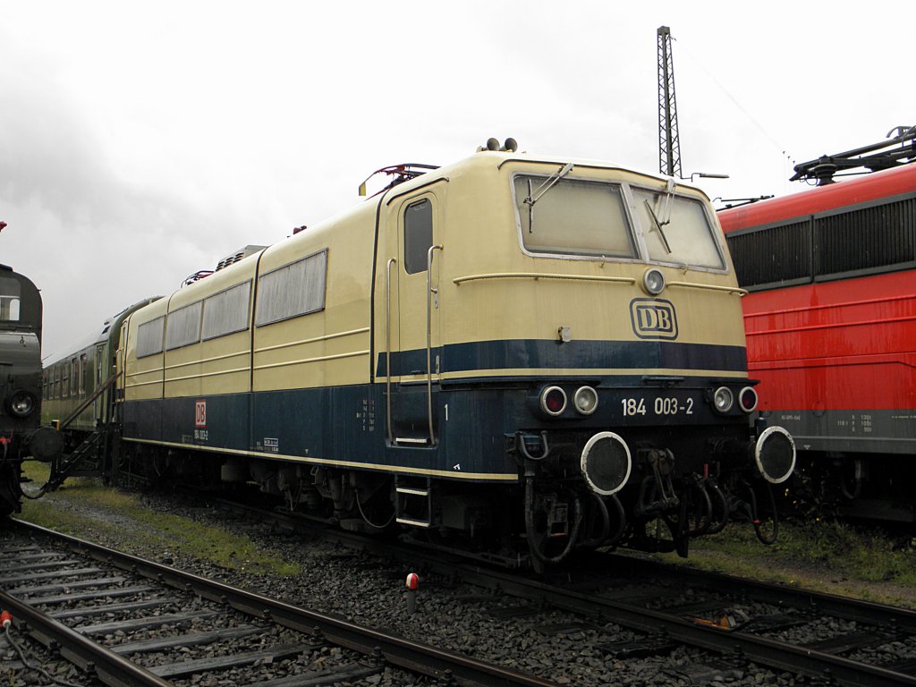 DB 184 003-2 im DB Museum Koblenz am 6.8.2011. Diese Lok wird wieder Fahrt�chtig aufgearbeitet.