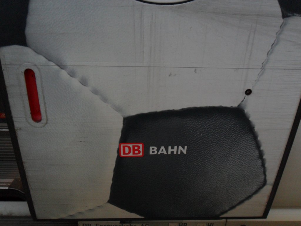 DB Bahn mit Fussball Hintergrund