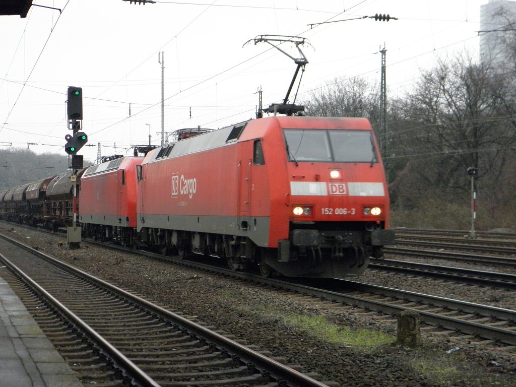 DB Cargo 152 006-3 und eine Br 145 in K�ln West am 22.1.11