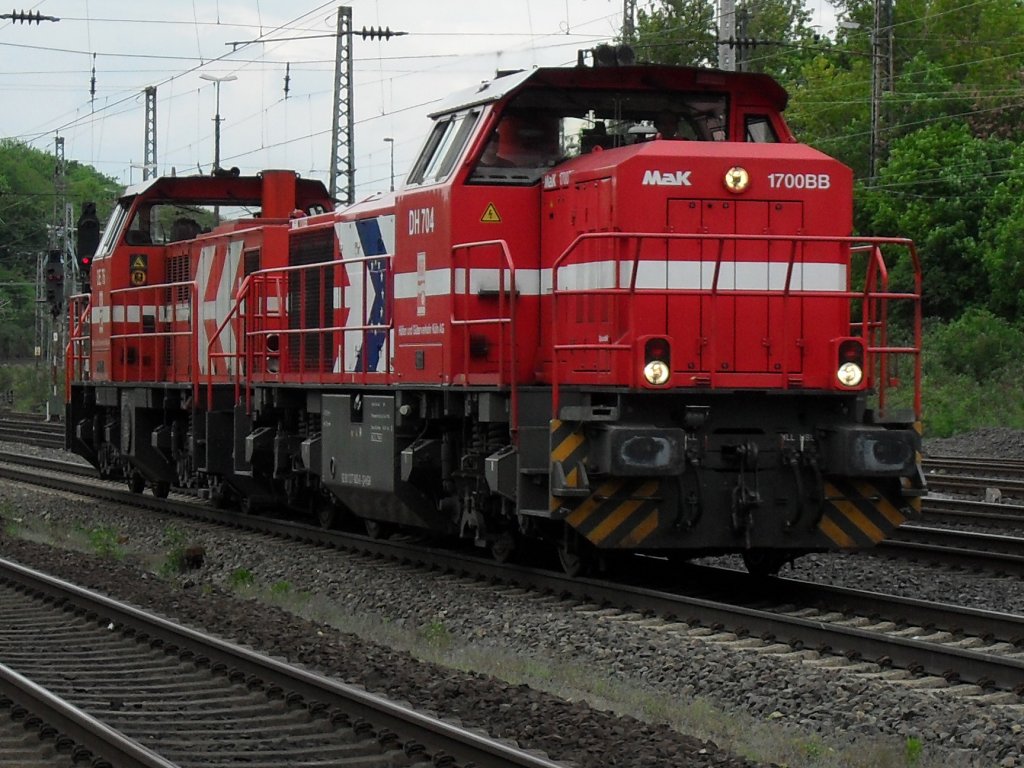 Doppeltraktion HGK im Bahnhof K�ln West