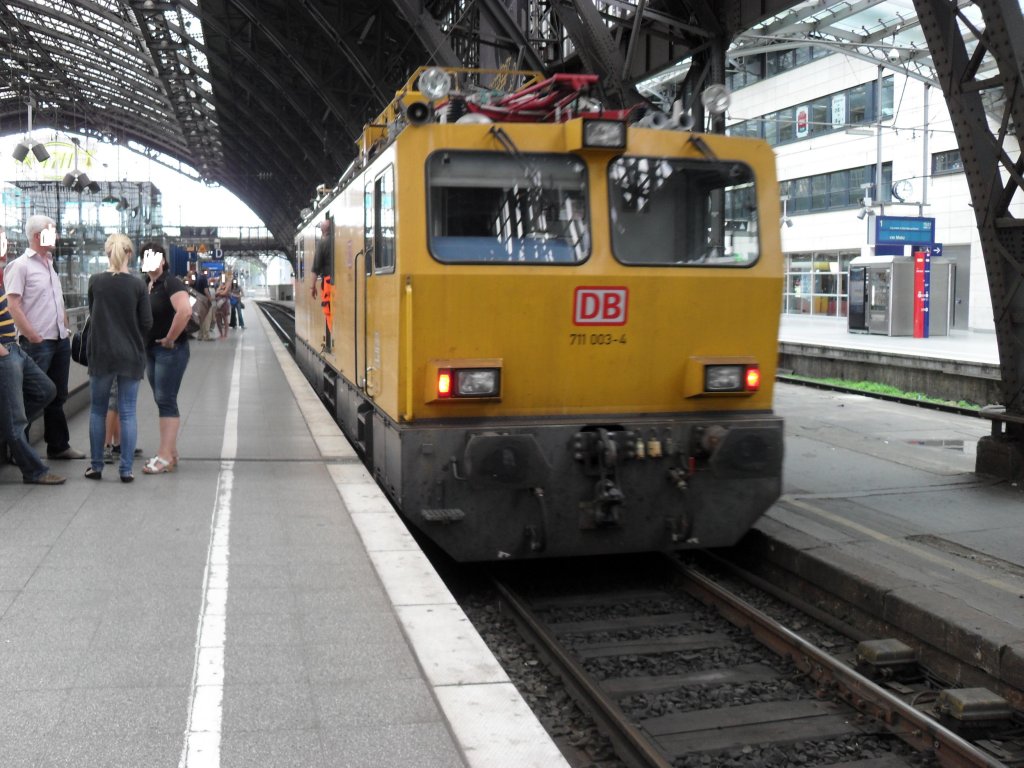 HIOB Br 711 im K�lner Hbf am 25.7.10