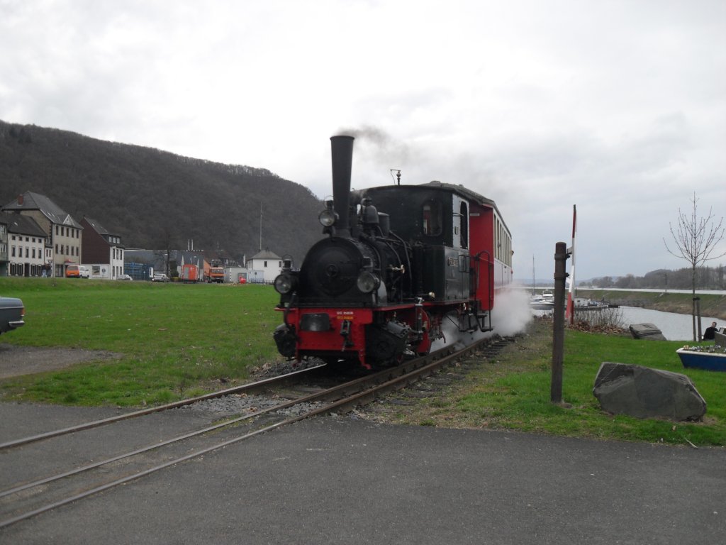 Lok  Franzburg  bei der Brohler Hafenfahrt am 3.4.10.