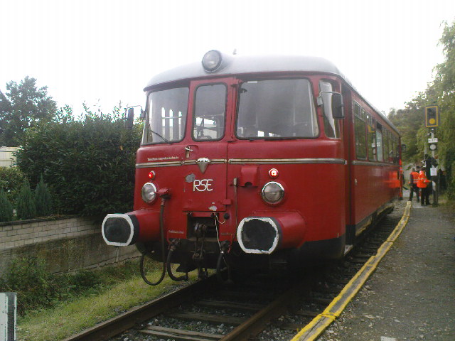 MAN VT 25 von der Rhein-Sieg-Eisenbahn (RSE) steht im Bahnhof P�tzchen