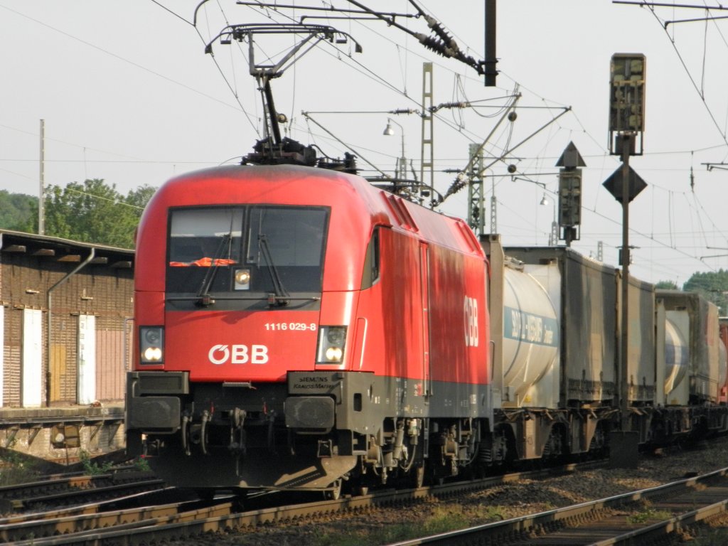 �BB 1116 029-8 mit dem Wenzel in Beuel am 30.4.2011