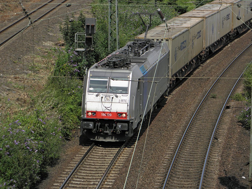 Railpool 186 109 mit dem Ewals Cargo Care in K�ln West am 28.6.2011