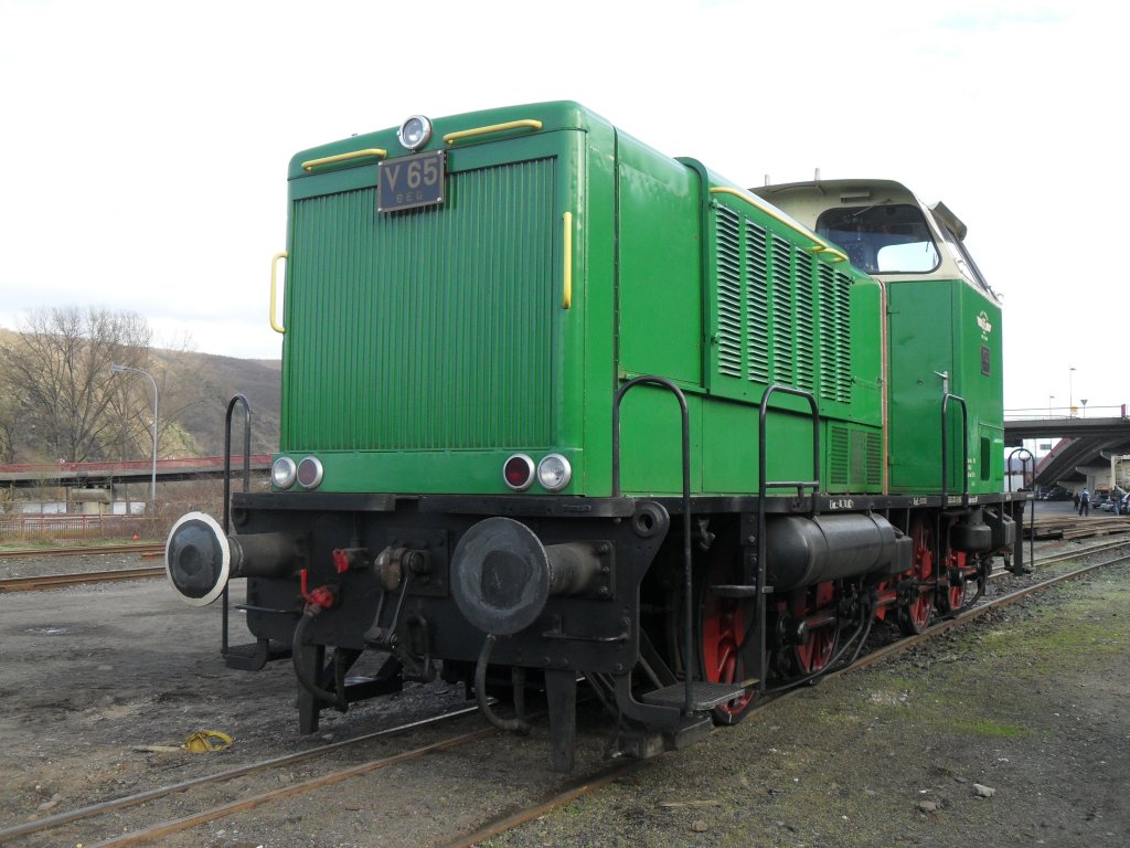 V65 der Brohltalbahn (BEG) im Umladebahnhof in Brohl am 2.4.10.