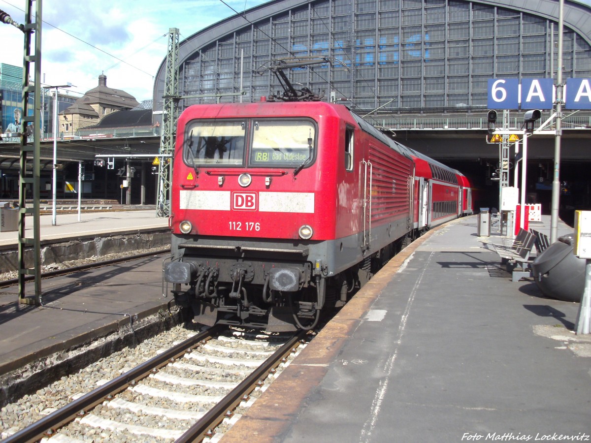 112 176 steht als RB mit ziel Bad Oldesloe im Bahnhof Hamburg Hbf am 1.9.13