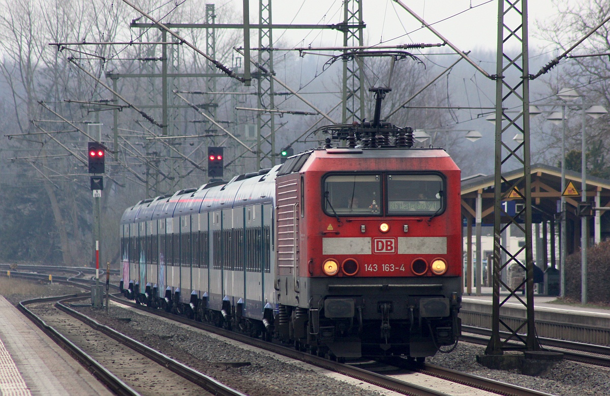 143 163-4 mit Married-Pair Überführung. Schleswig 13.03.2017