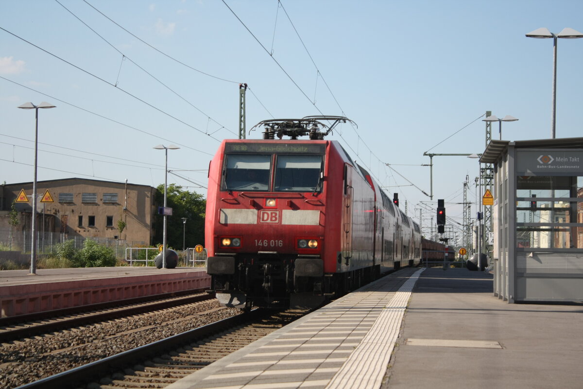 146 019 als RE18 mit Ziel Jena Gschwitz bei der Einfahrt in den Bahnhof Merseburg Hbf am 18.6.21