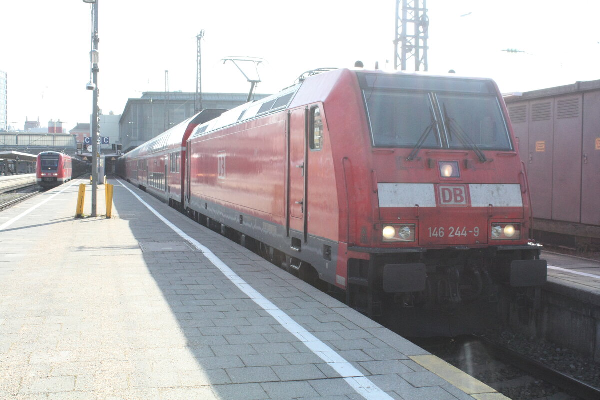 146 244 im Bahnhof Mnchen Hbf am 24.3.21