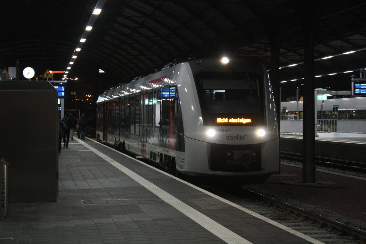 1648 410/910 im Bahnhof Halle/Saale Hbf am 9.1.20