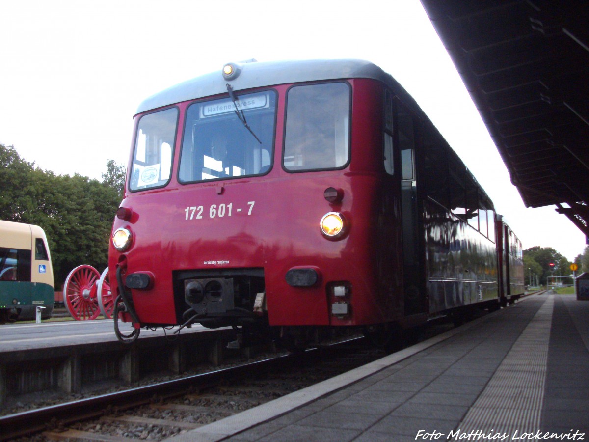 172 001 und 72 601 im Bahnhof Putbus am 13.7.14