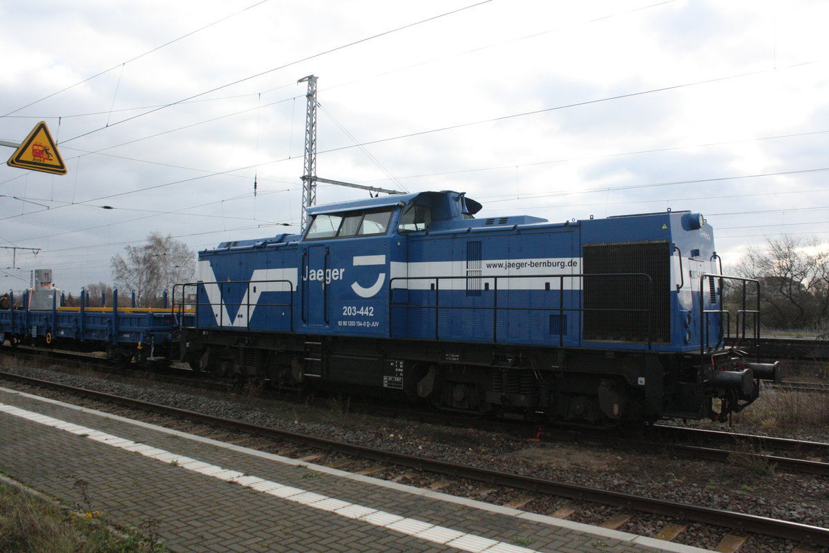 203-442 (203 154) von Jaeger Bernburg abgestellt im Bahnhof Angersdorf am 13.1.21
