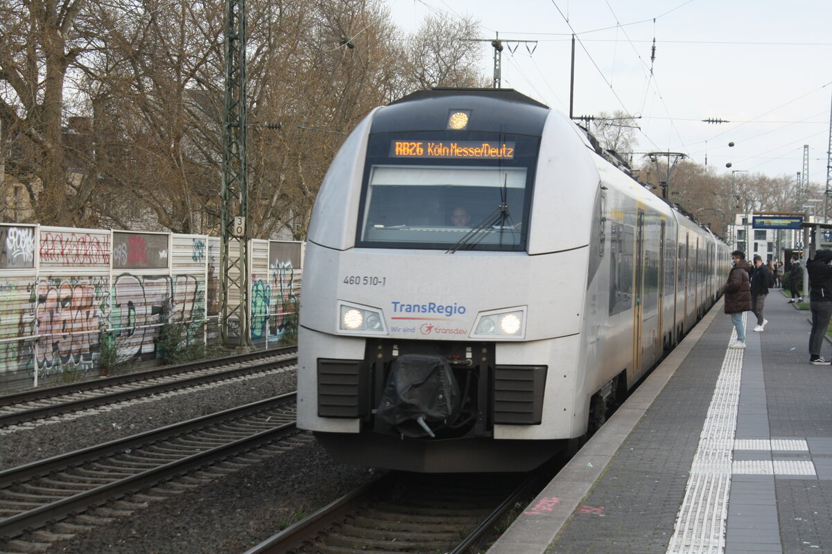 460 510/010 mit 460 003/503 verlassen den Bahnhof Kln Sd am 2.4.22