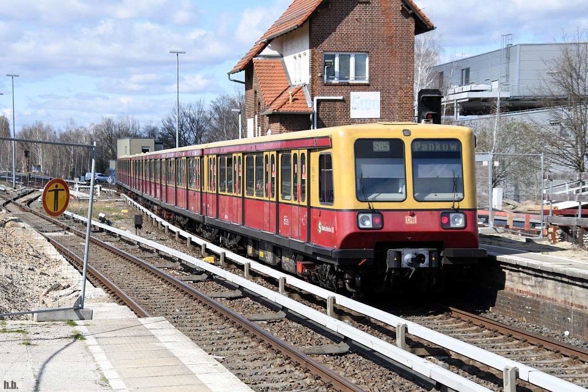 485 068-1 und 485 069-9 verlies als S85 nach pankow die station schöneweide,02.04.21