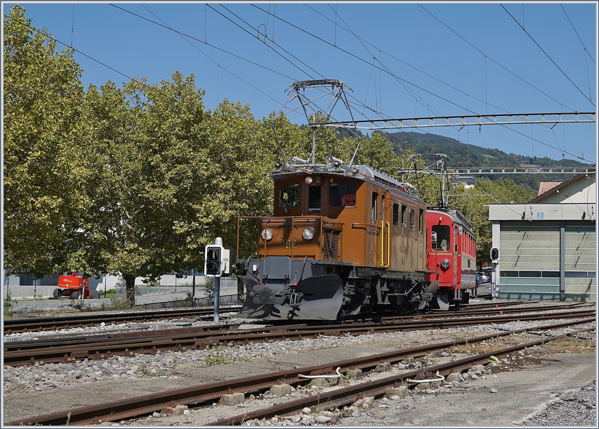 50 Jahre Blonay Chamby - MEGA BERNINA FESTIVAL: das RhB Bernina Bahn Krokodil als Gastlok bei der BC und der Bernina Bahn ABe 4/4 35 rangieren in Vevey.
 9. Sept. 2018