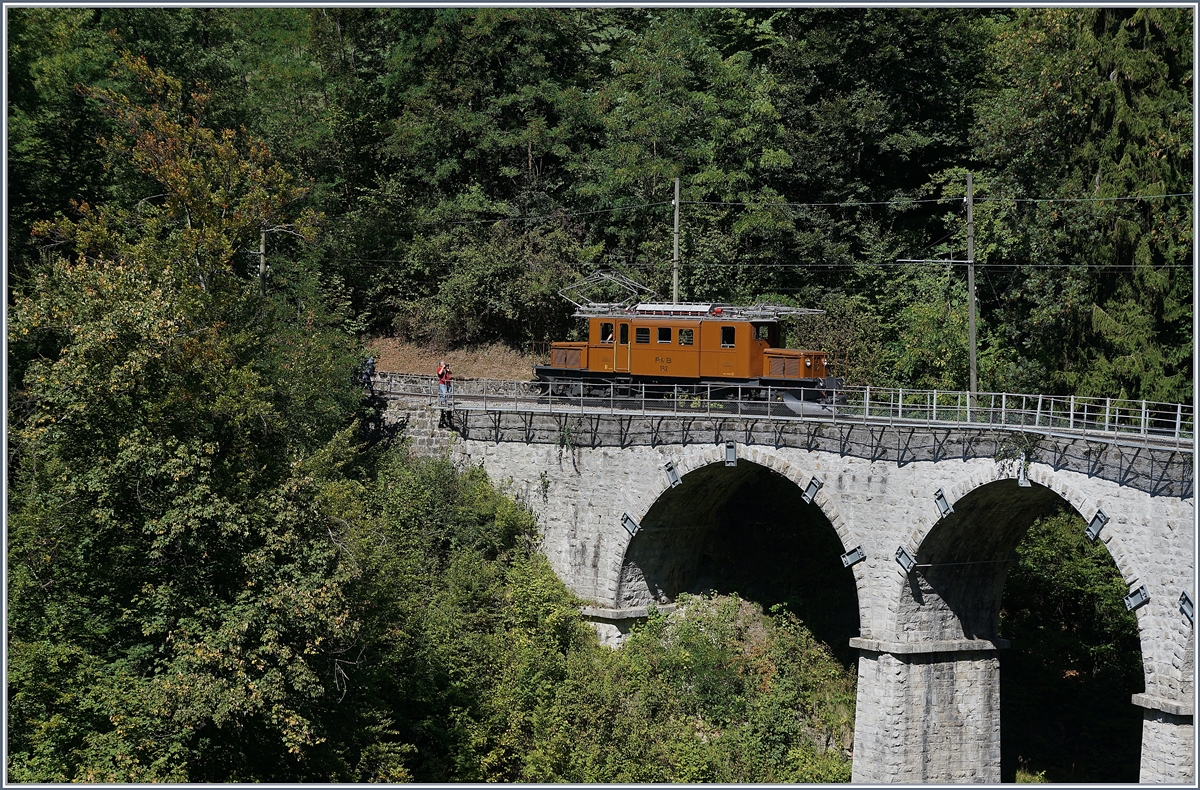 50 Jahre Blonay Chamby - MEGA BERNINA FESTIVAL: das RhB Bernina Bahn Krokodil als Gastlok bei der BC auf dem Baie de Clarnes Viadukt.
9. Sept. 2018