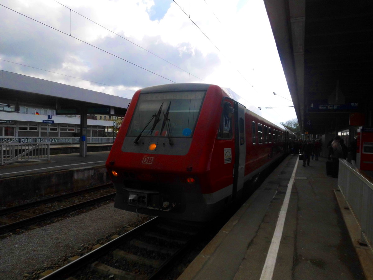 611 XXX mit ziel Basel Bad Bf im Bahnhof Radolfzell am 18.4.17