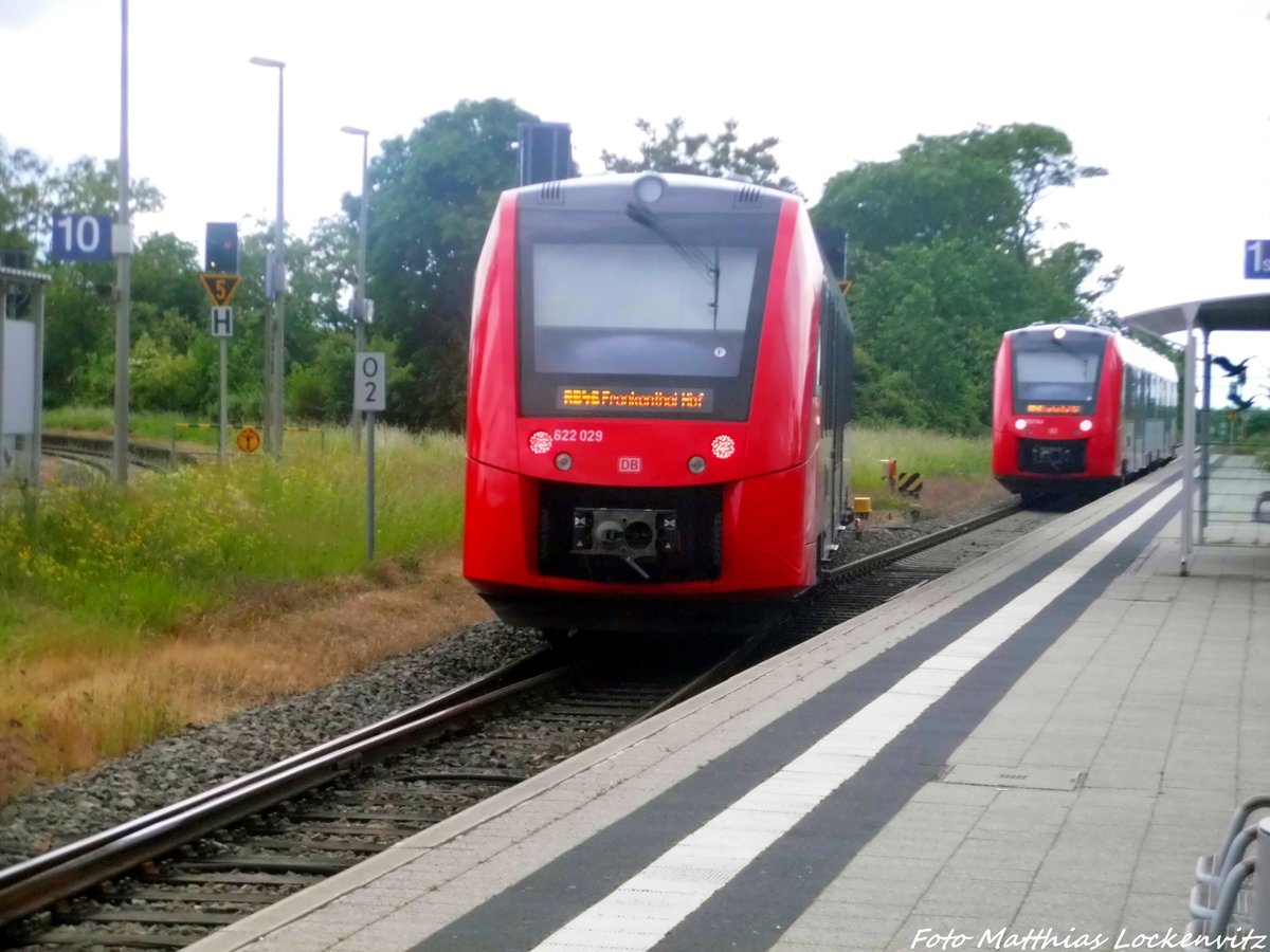 622 029 / 529 verlsst den Bahnhof Freinsheim in Richtung Frankenthal Hbf am 31.5.16
