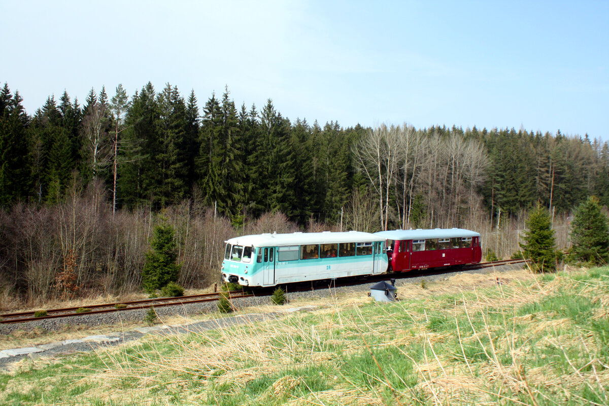 772 367 mit 971 772 von Zwotental kommend unterwegs nach Adorf (Vogtl) am 30.3.24