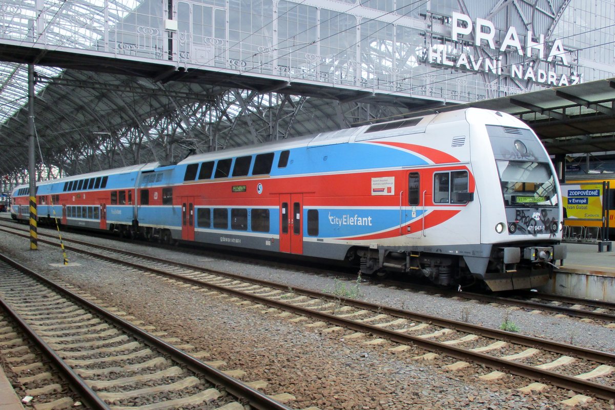 Am 17 September 2017 steht 471 047 in Praha hl.n.