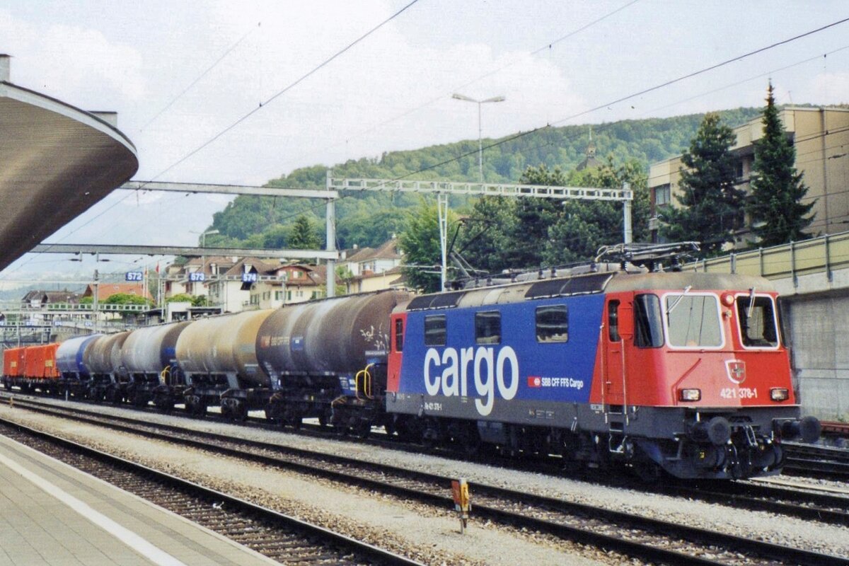 Am 22 Mai 2008 treft SBB Cargo 421 378 in Spiez ein.