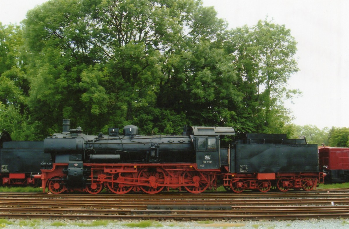 Am 23 Mai 2010 steht 38 2883 ins DDM in Neuenmarkt-Wirsberg.  