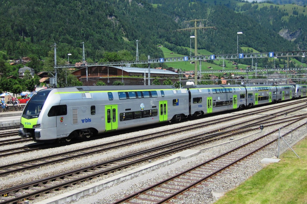 Am 30 Juni 2014 war BLS MUTZ 008 Austtellungsstuck in Bahnhof Frutigen.