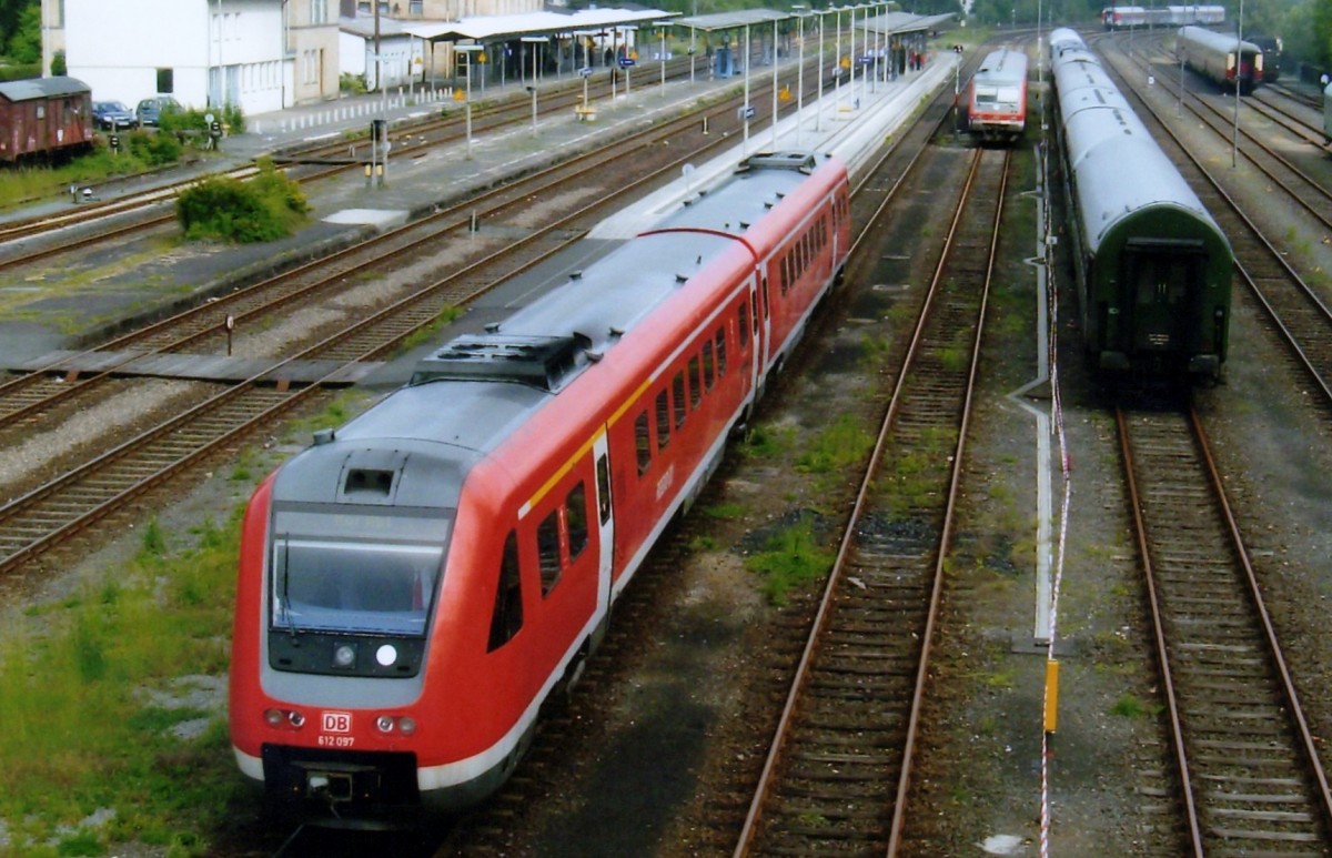 Am 31 Mai 2009 verlsst 612 097 Neuenmarkt-Wirsberg.