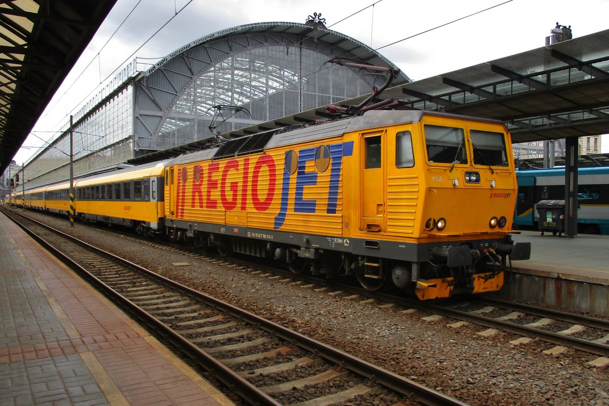 Am 5 Mai 2017 steht Regiojet 162 114 in Praha hl.n. 