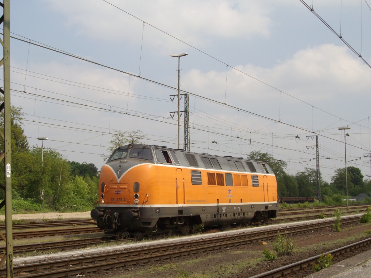 Bocholter Eisenbahn 221 1365 durchfahrt am 8.Mai 2008 Emmerich.