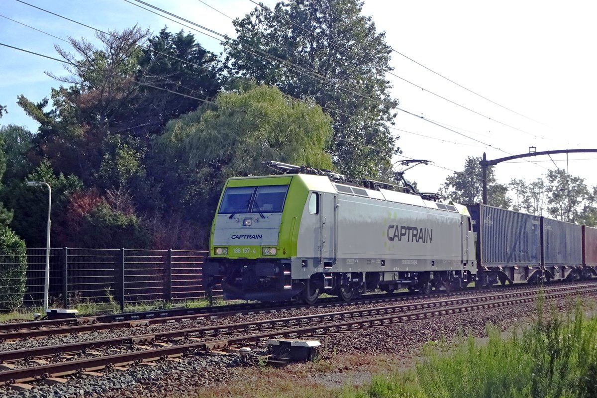 CapTrain 186 157 durchfahrt Hulten am 23 Augustus 2019. 