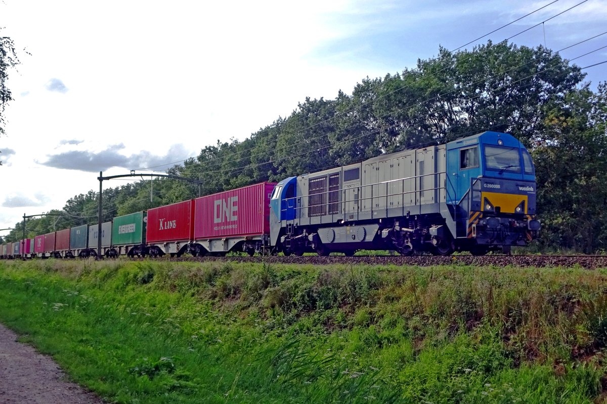 Containerzug mit 1273 101 durchfahrt am 30 Juli 2019 Tilburg Oude warande.
