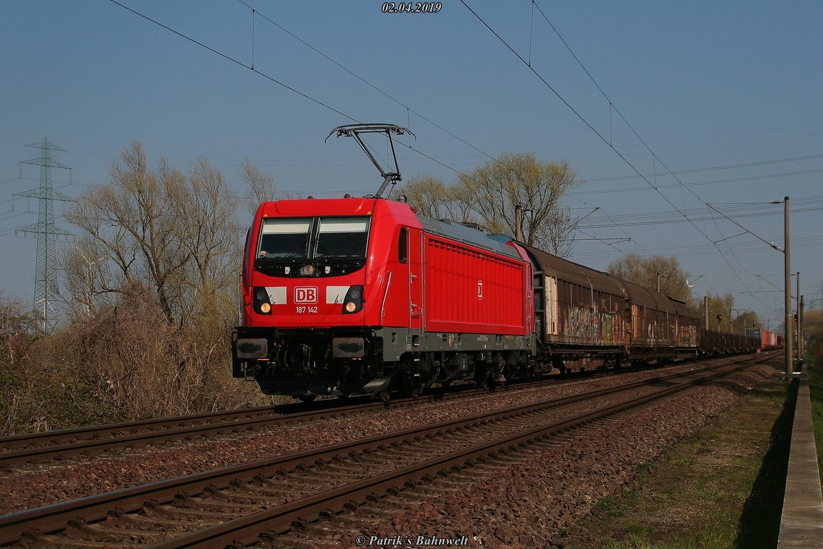 DB 187 142 mit gemischten Güterzug am 02.04.2019 in Hamburg-Moorburg